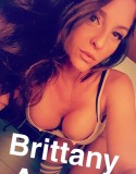 Brittany_Amber_takes_some_sexy_snaps